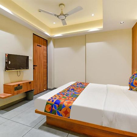 OYO 93041 Hotel Udhna Inn Surat Esterno foto