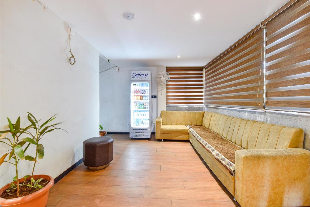 OYO 93041 Hotel Udhna Inn Surat Esterno foto