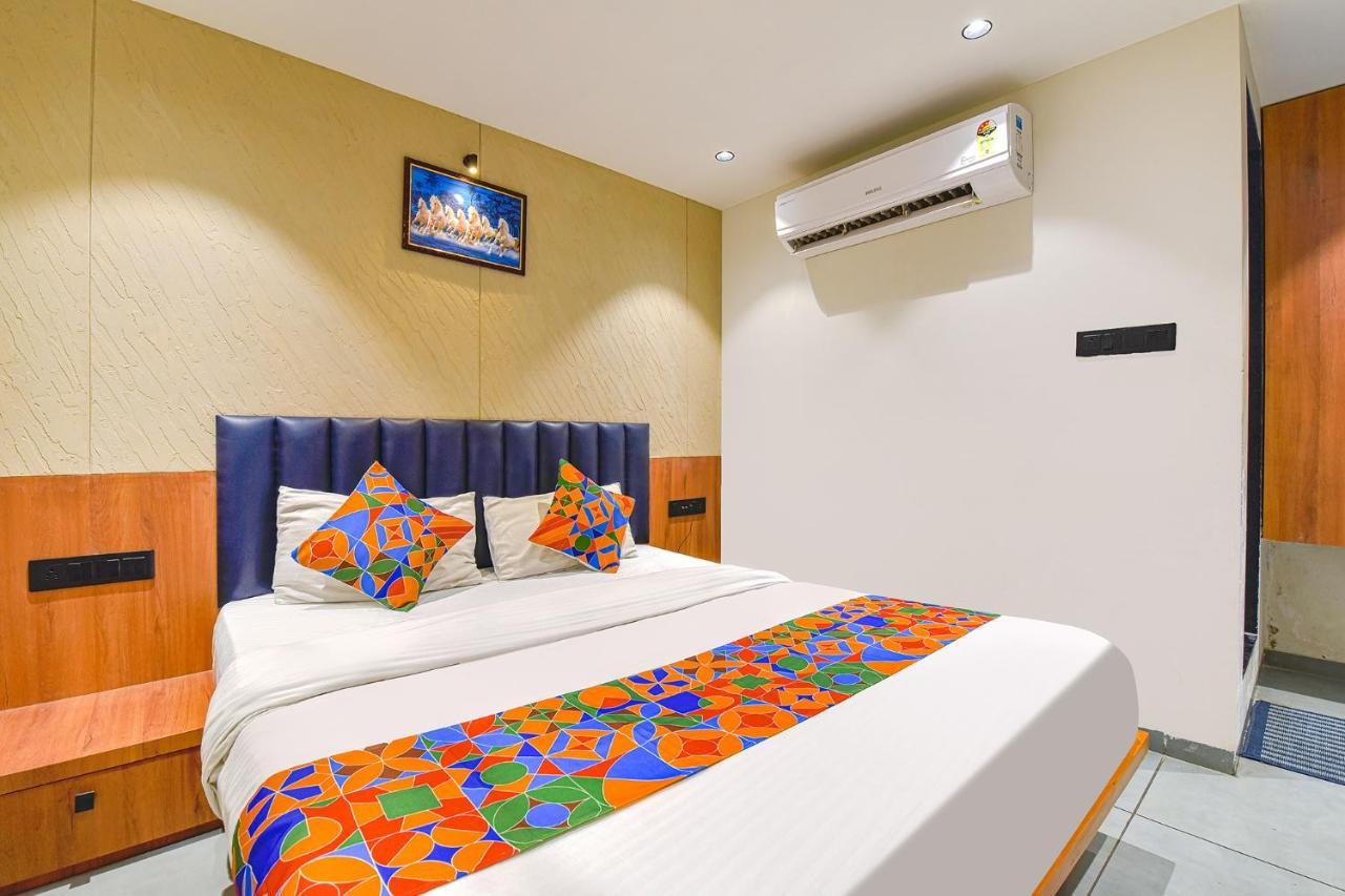 OYO 93041 Hotel Udhna Inn Surat Esterno foto