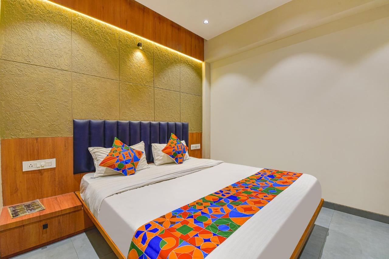 OYO 93041 Hotel Udhna Inn Surat Esterno foto