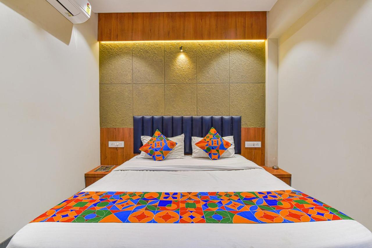 OYO 93041 Hotel Udhna Inn Surat Esterno foto